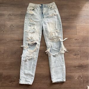 Short Mom Jeans Ultra High Waist
H&M
